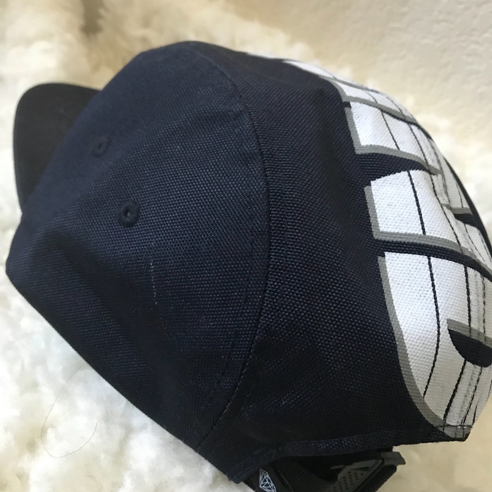Diamond Hat - Picture 2 of 3